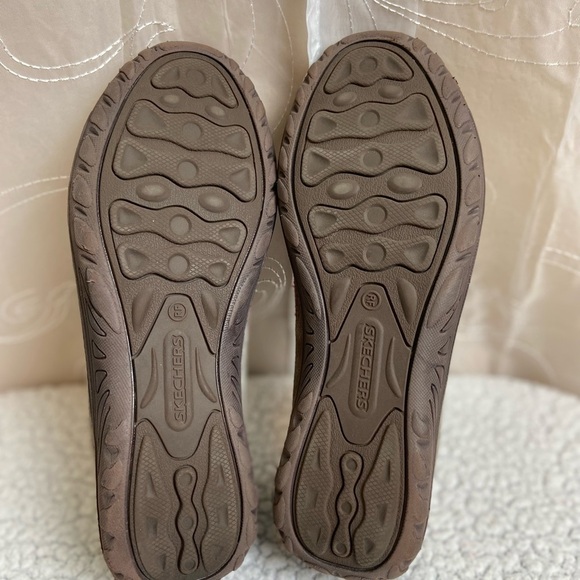 Skechers Relax Fit Slip On Loafers Women, 9.5 - Picture 13 of 13